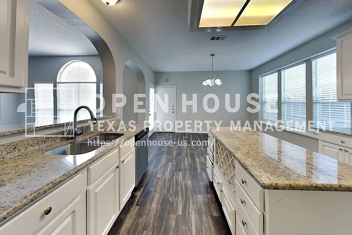 906 Carnegie Ct — Photo 6