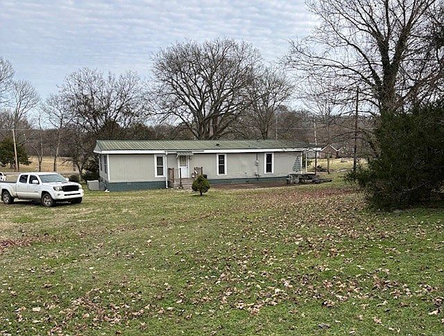 2nd image of 1740 Mooresville Pike