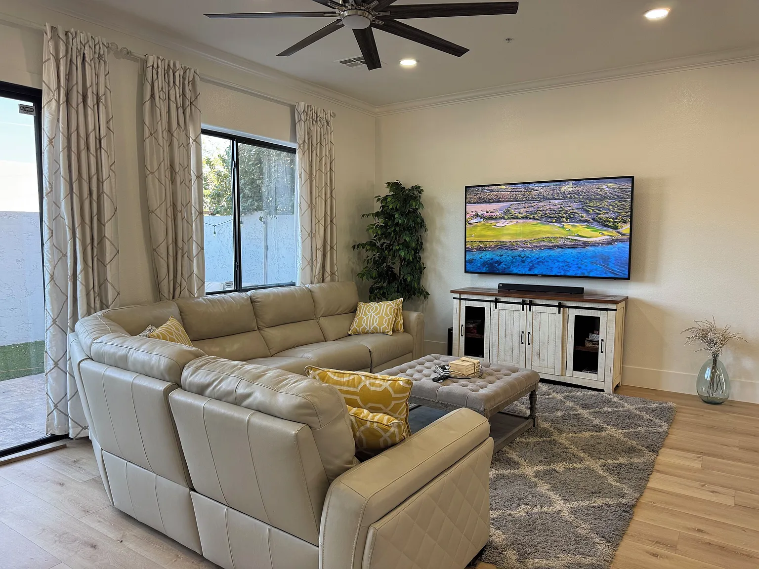 3850 E McDowell Rd — Photo 3