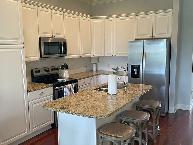 204 Michigan Ave #11 — Photo 8