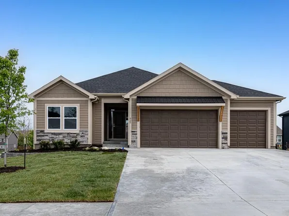 15601 Austin Ct, Basehor, KS 66007