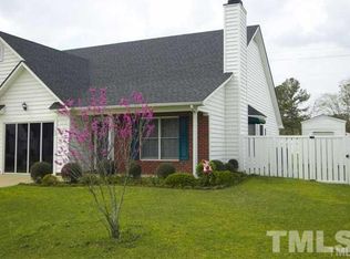 108 Fairwoods Ct, Dunn, NC 28334