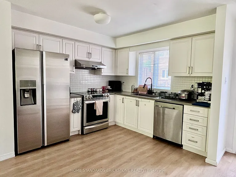 159 10th St #2 — Photo 13
