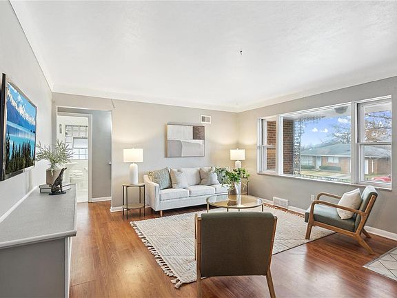 4th image of 6409 Lavernell Ct