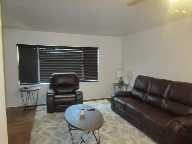 3711 Wentworth St S — Photo 2