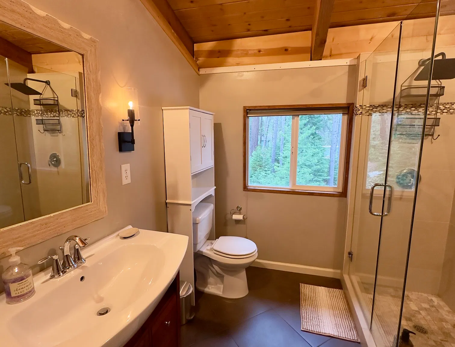 3 bed, 1278 sqft, $4,200 — Photo 4