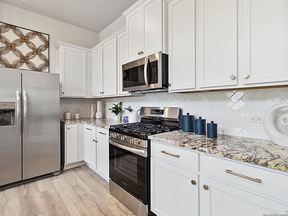 6th image of this home