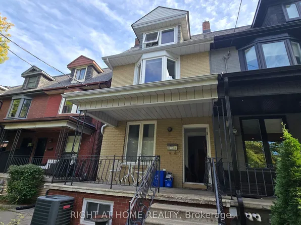 261 Grace St, Toronto, ON M6G 3A7
