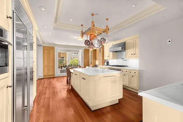 Rented by Sotheby's International Realty | media 8