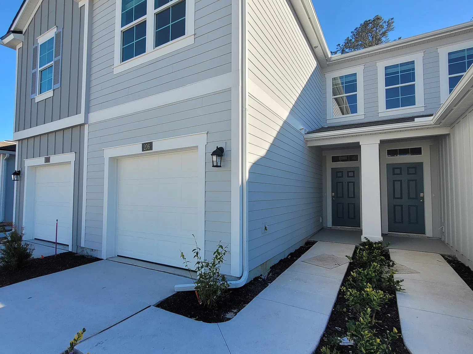 3 bed, 1722 sqft, $2,200 — Photo 2