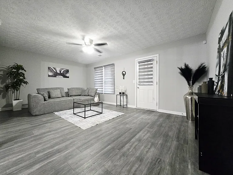 2430 Piering Dr — Photo 31