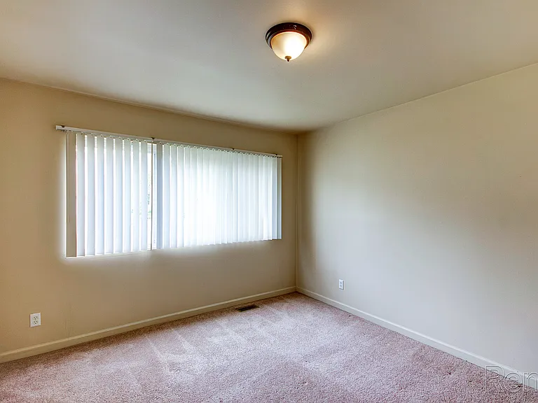 Pleasantview Manor Apartments — Photo 15