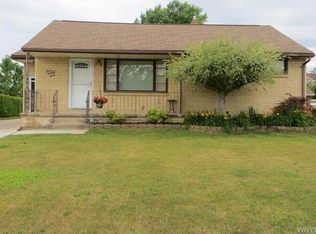 266 N Willowlawn Pkwy, Buffalo, NY 14206