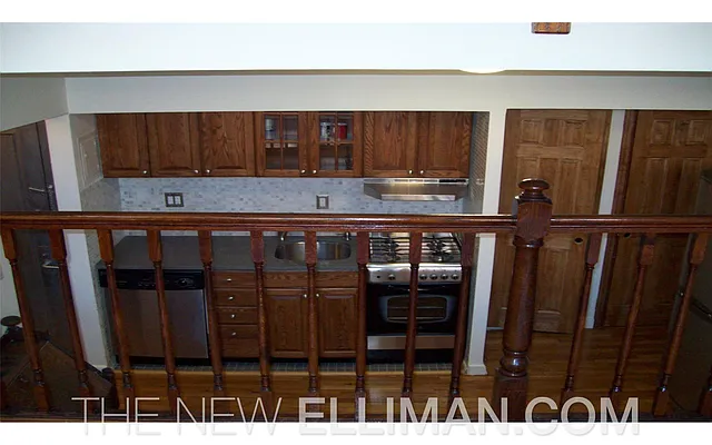 Rented by Douglas Elliman | media 38