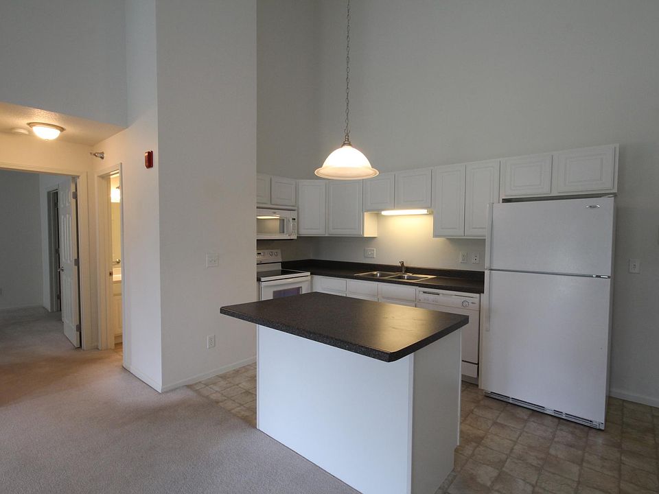 2nd image of 2007 29th Pl NW Unit 206