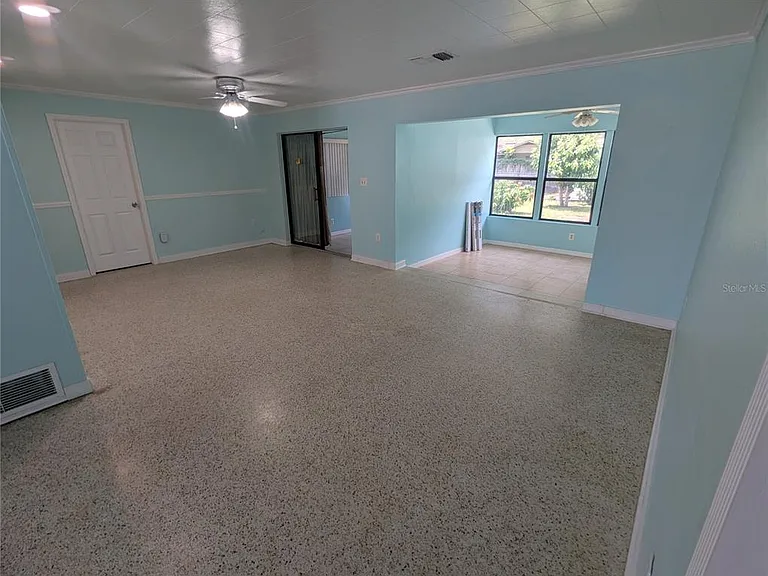 1521 Normandy Way — Photo 8