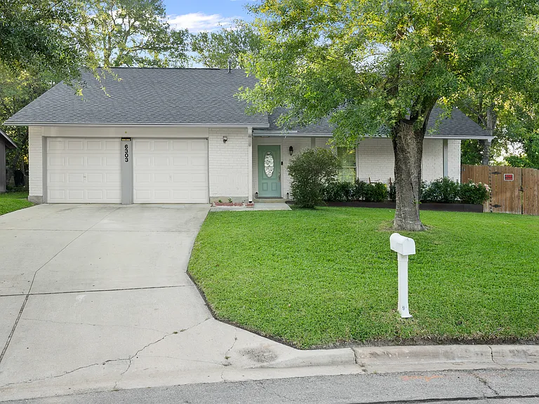 6303 Waynesburg Cv — Photo 36