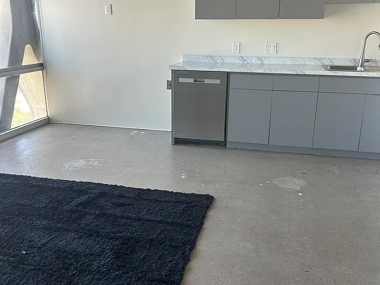 2404 Wilshire Blvd #10E — Photo 4