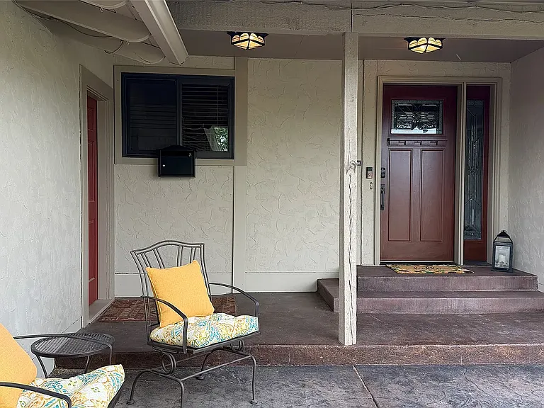 1221 Park Garden Rd — Photo 2