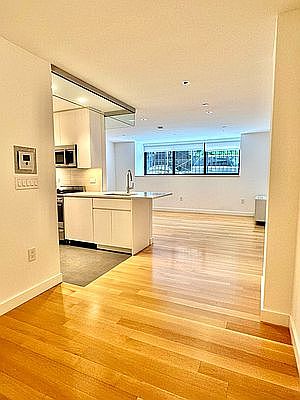 3rd image of 341 W 11th St APT 1H