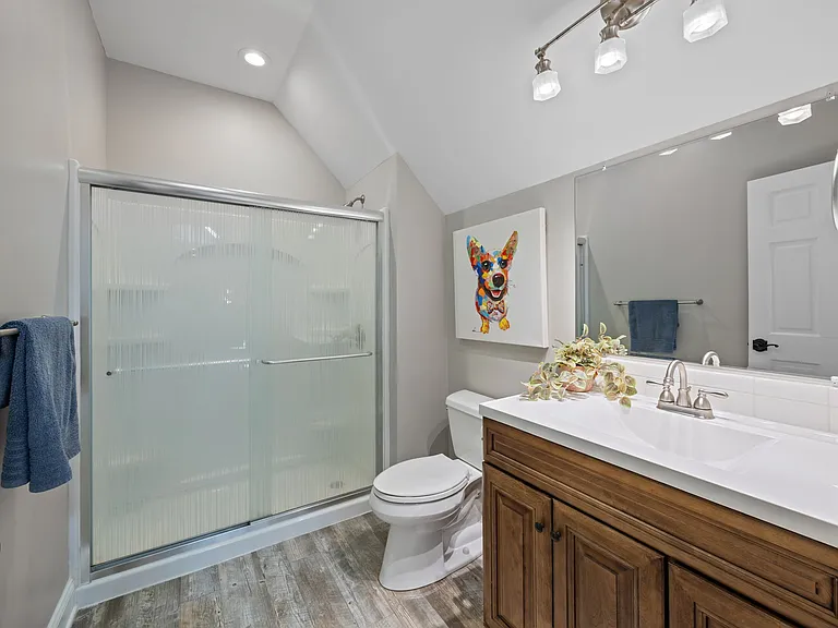 7322 Swansea Ln — Photo 16