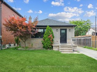 14 Ramsbury Rd #8, Toronto, ON M8Z 4V3