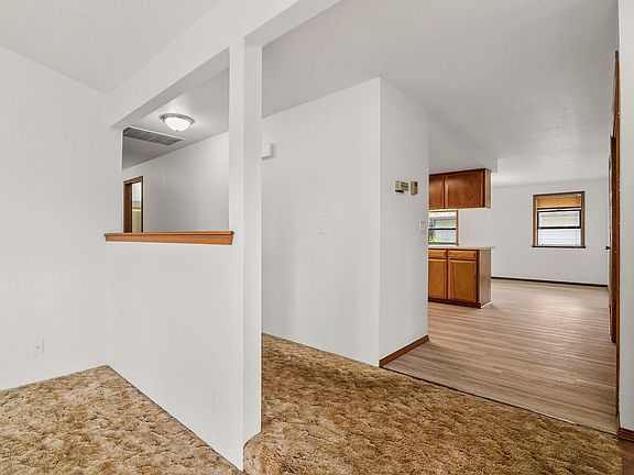 5th image of 876 Delsie Dr