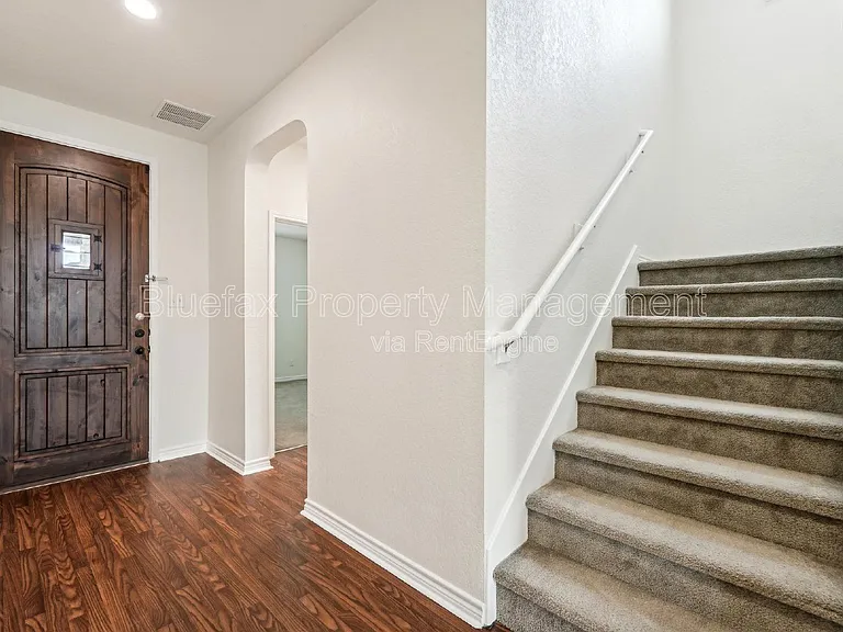 3306 Putnam Flds — Photo 3