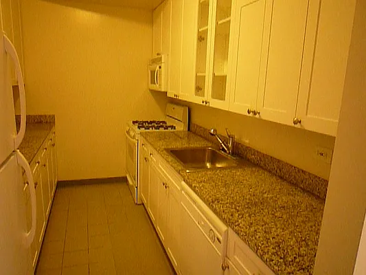 Rented by Avi Nash Associates | media 1