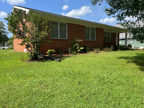703 N Main St, Burkesville, KY 42717