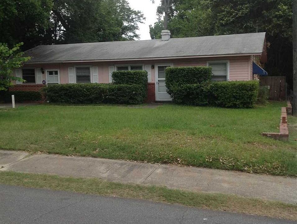 2nd image of 218 Frances St