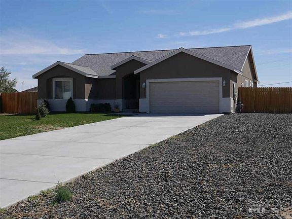 2nd image of 3190 Bristlecone Ln