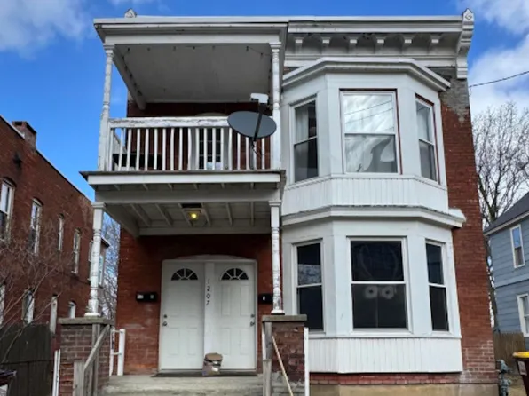 1207 Hutton St APT 1, Troy, NY 12180