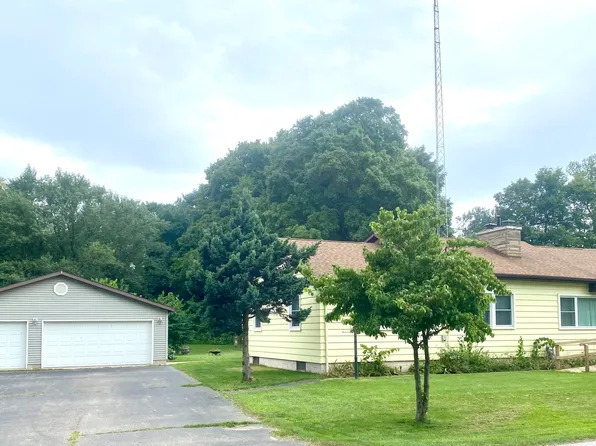 4948 Forest Park Ave, Watervliet, MI 49098