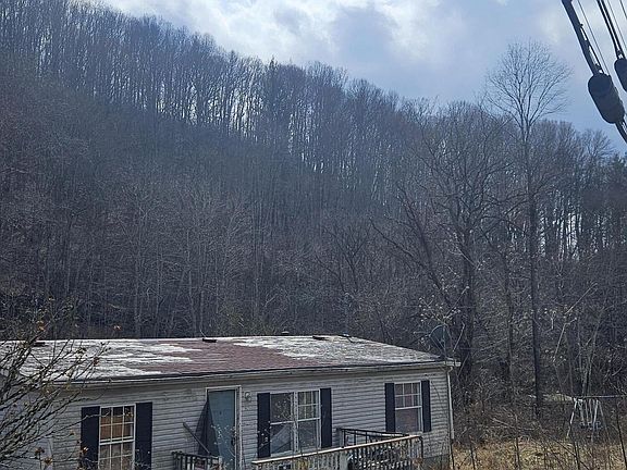 2nd image of 792 Adria Rd