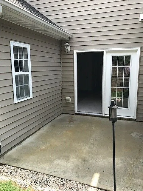 Spacious 3BR, 2.5BA Townhome in Chapel Hill — Photo 4