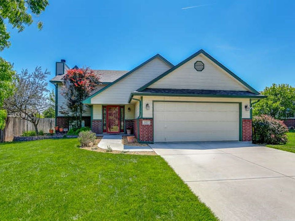 1st image of 2527 N Parkdale Ct