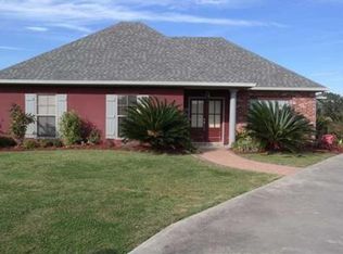 106 Treat Dr, Broussard, LA 70518