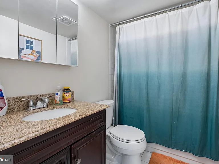 1420 Locust St #14H — Photo 7