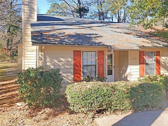 3rd image of 2752 Northwood Ct SW