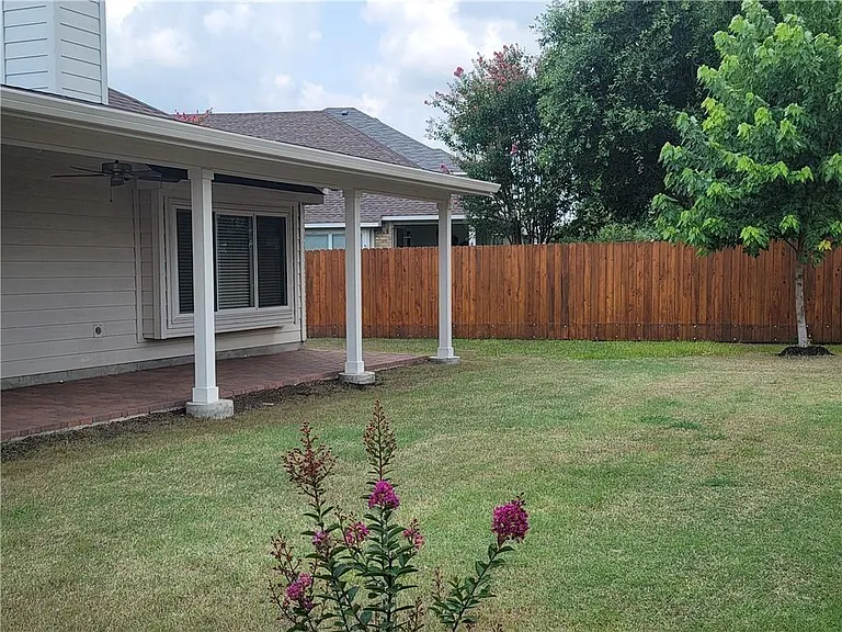 208 Hummingbird Ln — Photo 19