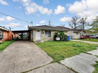 2805 Lyndell Dr, Chalmette, LA 70043