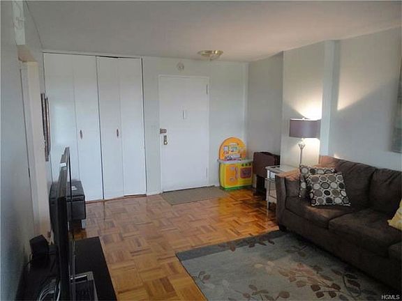 3rd image of 1853 Central Park Ave APT 11J