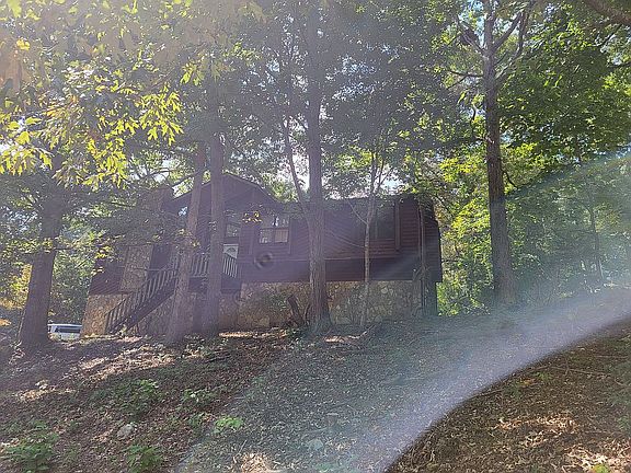 3rd image of 4692 Balley Shannon Dr SE