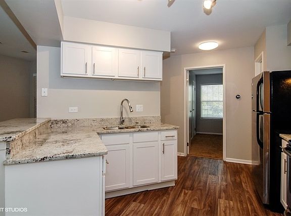 5th image of 894 Benedetti Dr APT 204
