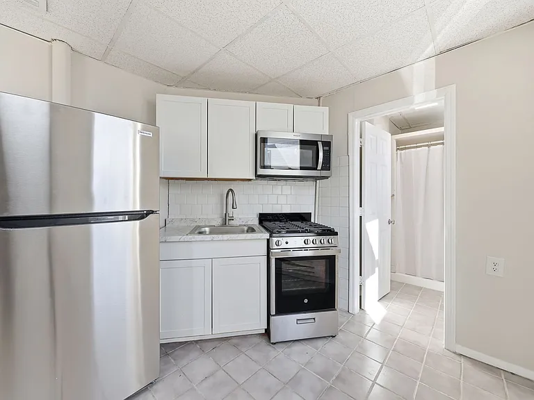 805 W New York Ave — Photo 6