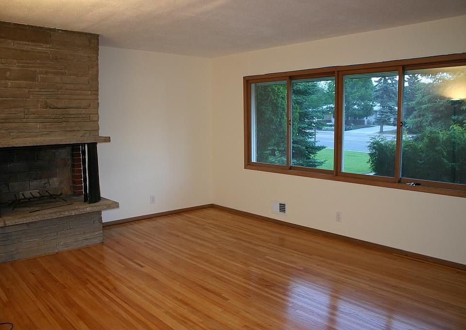 6332 Xerxes Ave.
