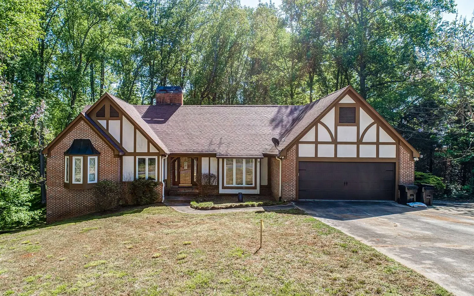 204 Eagles Nest Dr photo 1