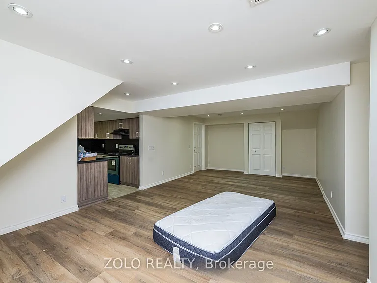 45 Hilda Rd #BASEMENT — Photo 5