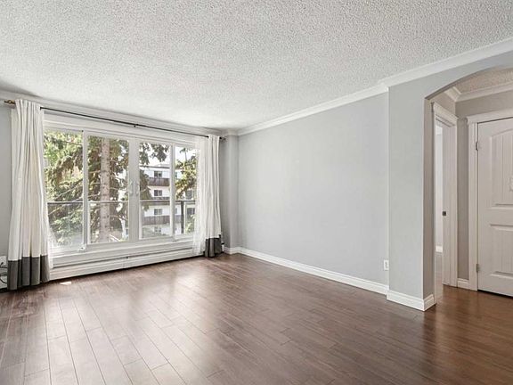 5th image of 110 S 24th Ave SW #302